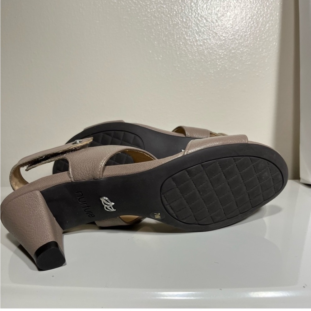 Nurture Open-toe Leather Shoes - Picture 7 of 10